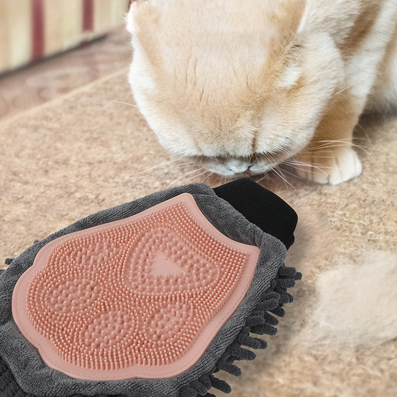 2-in-1 Pet Grooming Glove – Brush & Dry