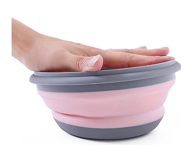 Hanging Pet Bowl – Clip, Fold, Feed Anywhere - EzPets Shop