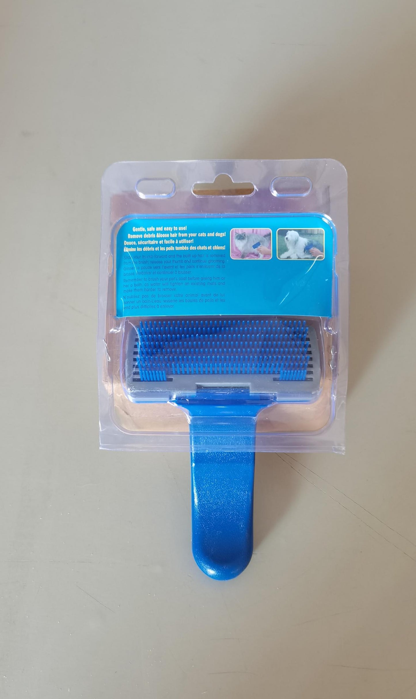 Pet Grooming Comb – Trim, Clean, Self-Cleaning Fun - EzPets Shop