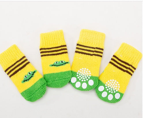 Non-Slip Pet Socks – For Indoor Paw Protection - EzPets Shop